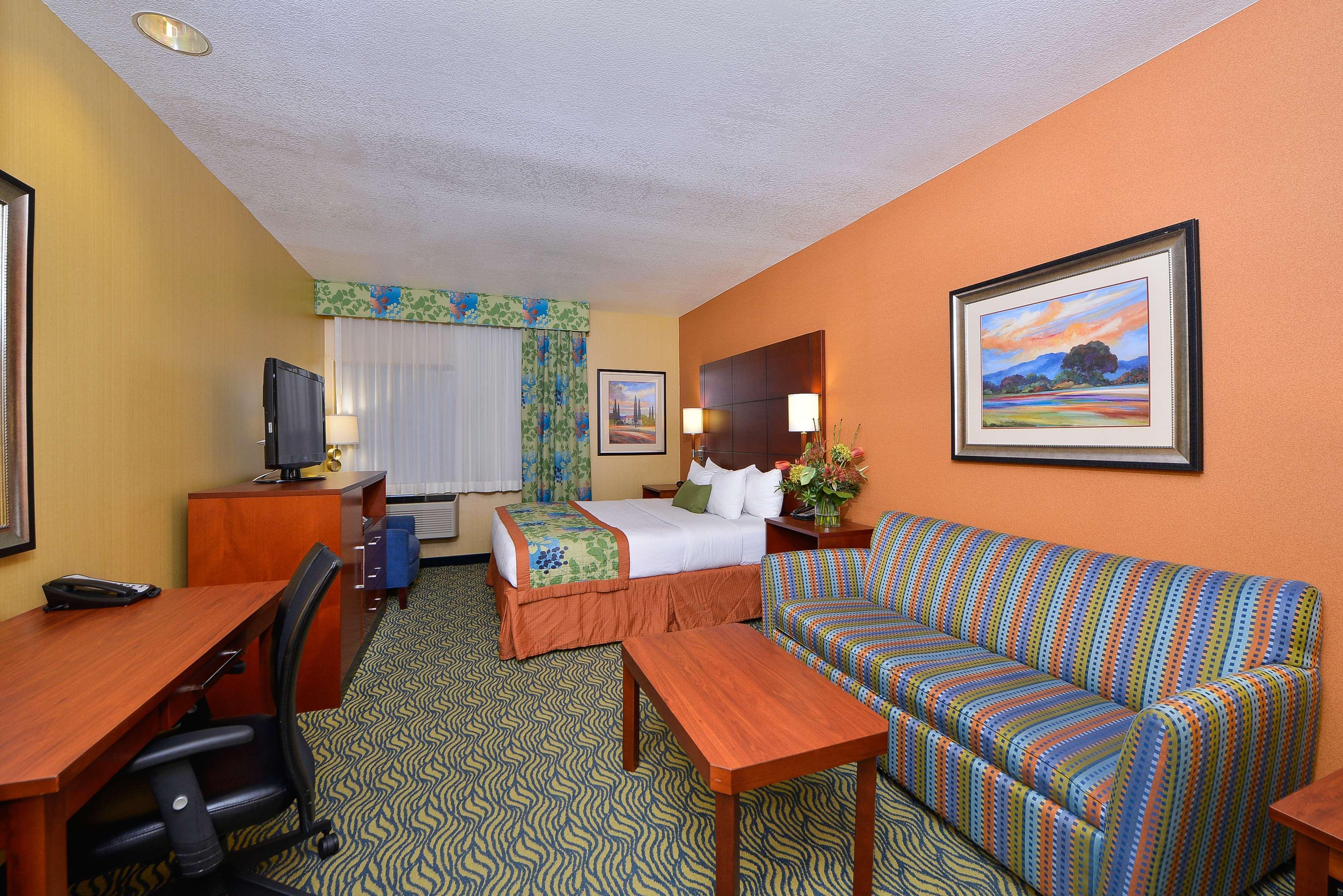 Best Western Plus Fresno Inn Exterior foto